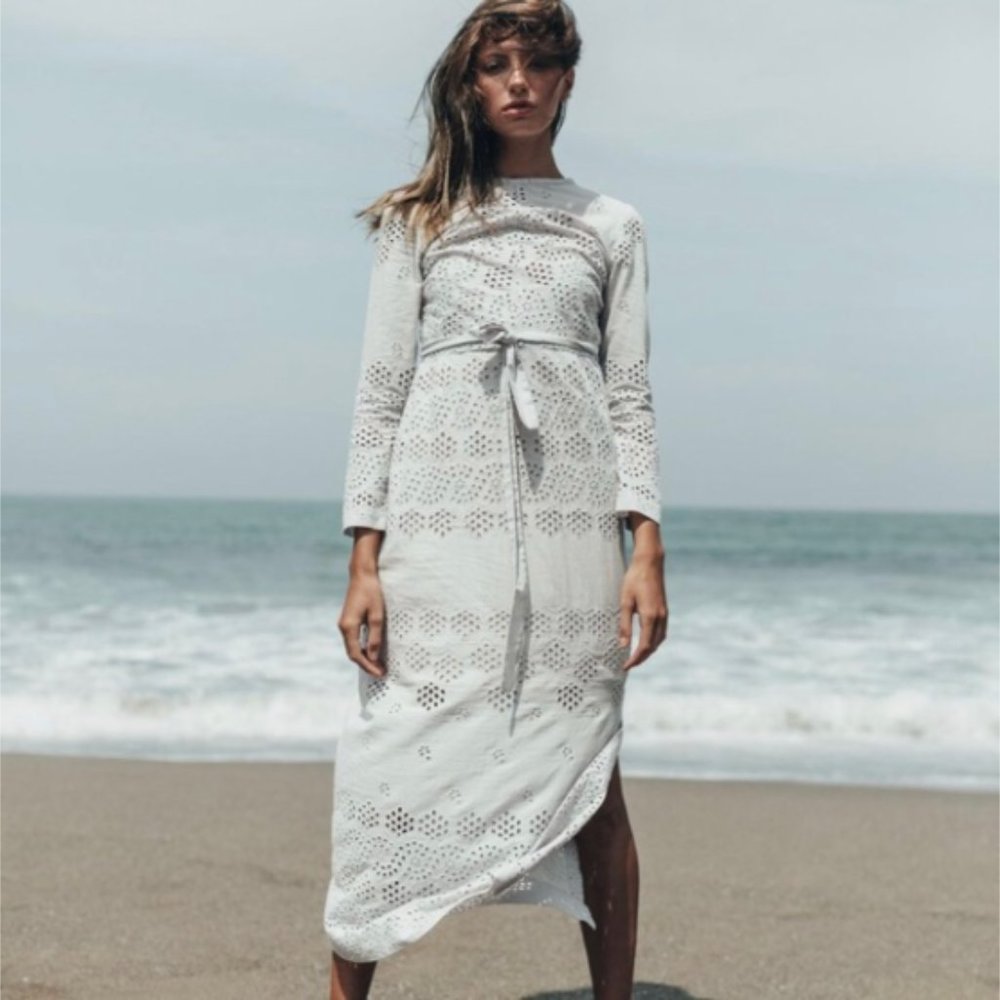 NWT Innika Choo Broderie Gown - Etta Keet Grey